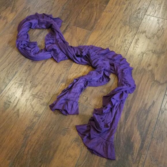 🤸♀️3 for 12🤸♂️ Purple Frilly Scarf - Picture 1 of 2